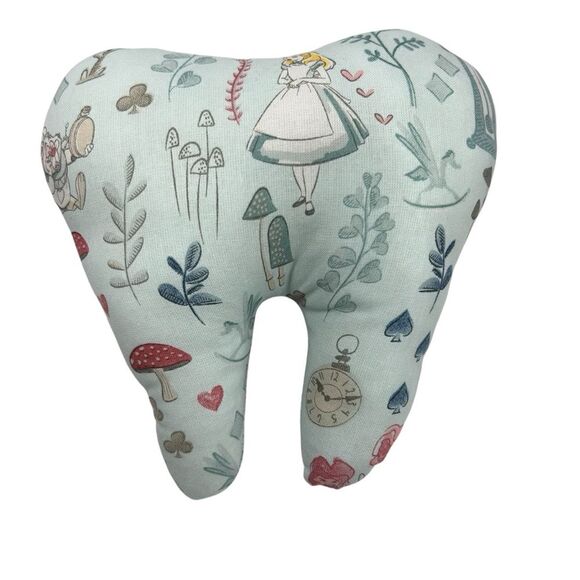 Tooth Fairy Pillow Hand Crafted - Alice in Wonderland - Picture 1 of 2